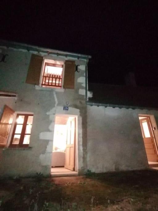 Le Blanc, Agreable Maison De Centre Ville Exterior photo